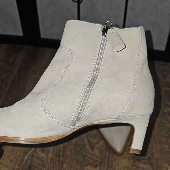 Aquatalia Italy Pointed Toe Ankle Zip Heels Size 5.5 - Picture 3 of 11